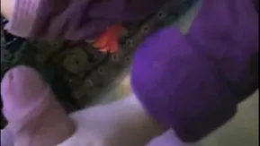 Madrina de tetas grandes chupa la polla
