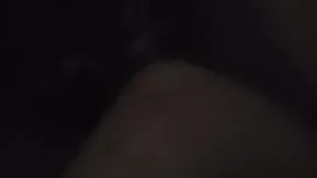 极品美乳正妹被刺青男无套操到失神，奶子晃得令人荡漾～