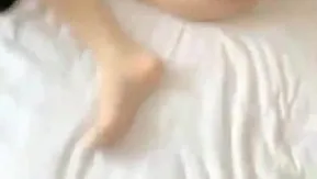 約炮極品良家小少婦，這粉嫩的無毛饅頭穴，大長腿高跟，風騷尤物，身材太棒了讓人看了就想犯罪.8.3