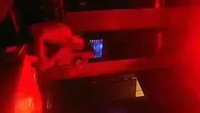 【老王午夜探花】成都，大三學生妹，KTV裏唱歌飲酒，半醉半醒之際調情脫光來一發，極品美乳，氛圍滿分