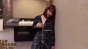 台灣爆乳美女吳夢夢初嘗春藥玩嗨 想要被插入從浴室干到臥室爆操連續高潮中出