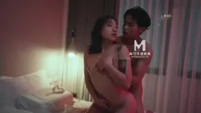 【麻豆传媒】MAN0011 当男人恋爱时 岚湘庭