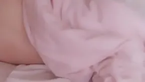 美骚妇主播周周和粉丝炮友直播啪啪提供像会所小姐一样的服务