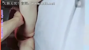 El masajista infiel filmó en secreto [Transmisión en vivo de Private Parts Health Care] Una chica de tez clara, coño tierno y coño rosado y peludo no pudo soportarlo y suplicó sexo después de unos pocos masajes 3
