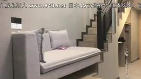 极品女神，笑靥如花，玲珑玉体白嫩诱人，佳人相伴赛神仙