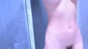 颜值不错苗条身材大白美乳妹子自慰 浴室洗澡沙发特写跳蛋塞逼逼震动抠逼 很是诱惑喜欢不要错过