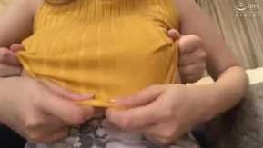 [第四集]母のおっぱいをわっしわし揉みながら中出しする