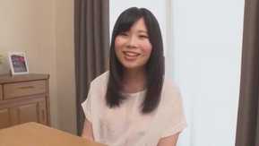 Garota inocente, mastigável e de pele macia, Emiri Fujisawa