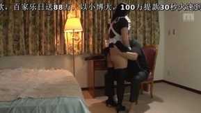 メイドとして雇われた初恋相手の幼馴染が父親にデカ尻ご奉仕させられていたのに何もできなかった 根尾あかり
