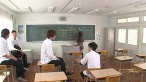真面目で無愛想な文系女子にささやき淫語で挑発されていつも放課後ねっちょり弄ばれた僕 桜もこ