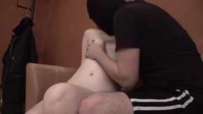 ☆皮膚白皙、敏感美麗的女孩回來了♥ 當她蠕動時，她非常興奮，以至於射在她體內！