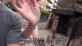 [浦性產業] 東京某地全國秘密性愛遊記確認！ ！加上奇聞趣事選項，你難免會遇到困難哈哈，一個沒有那麼多經驗但從未停止過性交朋友的19歲美容工作者已經變成了性愛●●。 ！ ！我在一個纖細的 D 胸女孩的第三份兼職工作中勒死了她的脖子，而她的陰部仍在發育。