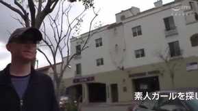 洛杉矶被捡到的美丽知性秘书脱光衣服突然变身淫荡贱货，身材精致，纹身漂亮 凡妮莎（岁）