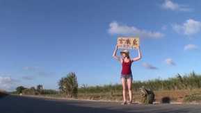 A tranquila viagem de SEXO solo de uma garota do campo na suposta Ilha Yari Michiru Morisaki
