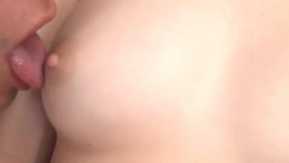 [中字]お兄ちゃんと结婚すると言ってるうちの妹 乳首をつままれるとすぐ他の男に种付けされちゃう。 椎名そら
