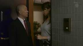 Le trou du cul de ma femme bien-aimée était endormi... et sa bite était extrêmement dressée ! Hirose Natsumi
