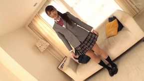 SEX経験1回の超美少女J●がイラマに初挑戦！覚束ない所作でチ●コと指を喉奧に突っ込み口マ●コを刺激♪初々しさ満點のほぼ処女マ●コを生ハメ&生中出し！