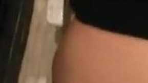 学校のトイレで日本人の巨根に犯される