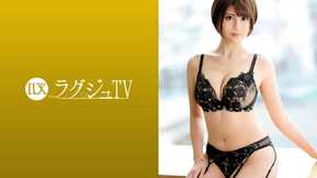 259LUXU-1186 Luxury TV 1174 ``Tengo celos de las actrices hermosas y también quiero que me fotografíen...'' ¡Una hermosa y esbelta hermana mayor con hermosas piernas aparece en AV! ¡Ella llega al clímax mientras está intoxicada por la estimulación de una gran polla dura que dice que le gusta!