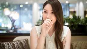 SIRO-5424 禁断の他人棒SEX！？セックスレスな美人妻は久々のSEXで理性崩壊！他人棒にむしゃぶりつく姿は禁断の背徳感！快楽に溺れる女の姿をご賞味あれ！ 【初撮り】ネットでAV応募→AV体験撮影 2336