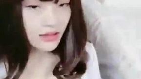 高颜值美女主播完美制服各种挑逗刷门票上车与炮友花式啪啪