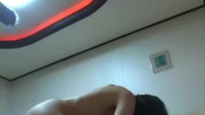 大干身材一流的校花级白皙漂亮女孩