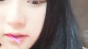 1996 年にダンスを学んだ超かわいい女の子、Luo Li はコンテンツなしで生放送を行い、ロックを解除してさまざまな斬新な姿勢を試すことができます