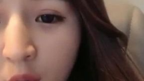 ネットセレブで豊満な美女（13歳少女と野外セックス）帰宅途中に通行人にナンパされ色々な方法で犯されてしまう