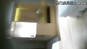 Lobos selvagens atacam o hotel e gastam muito dinheiro para encontrar japonesas sofisticadas para filmar e fazer sexo secretamente