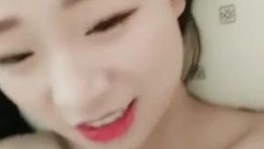 【国产精选】这个妹子质量很不错肉肉好身材乳房大屁股肥冲