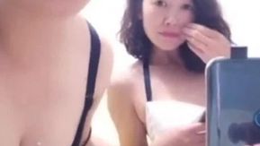 Fotos secretas privadas e de saúde de sexo apaixonado entre namoradas e convidados são muito tentadoras