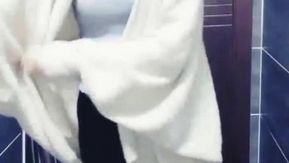 Presentadora tatuada sexo en vivo