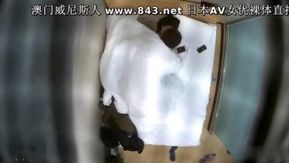 「もう少し奥に行って～？若いカップルは本当に赤ちゃんが欲しいみたいだね:))」