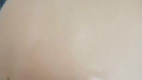 不管在大都有妈妈帮  儿子喜欢射里面也没关係