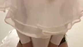 本土可愛正妹聽小賈的歌自拍 那屁股曲線和光滑肌膚都叫人硬到不行