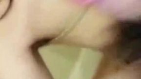 花大钱总算搞到一个嫩模！一直狂深插让她爽到喷水：身材超级极品