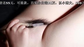 湯不熱萊卡攝影師破神套圖流出~圖書館全裸、逼逼夾夾子各式大尺度巨乳照~