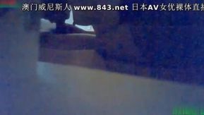 [¡Selección local!] ¿El director se folla enojado la cabeza de la hermana mayor tatuada ~ piernas largas y sexys con medias negras ~?