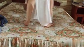 スタイルが良くて気性も抜群の女の子は、入ってくるとすぐにとても気持ち良くて犯されるのが好きであることを示しました。