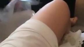 按摩弟遭女主播勾引！边按边美乳狂抖….连番高潮　网：该换工作了