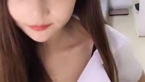 Dark Tante Wenyin~ Toucher et frotter ses seins fait vibrer sa chatte~ Accompagner les parrains pour soulager la solitude la nuit~