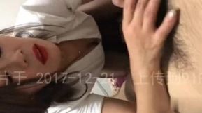 Ligarse con la esposa de otra persona y gemir mientras come es tan sexy