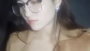 Chica cansada del mundo, presentadora de transmisión en vivo modelo de nueve cabezas súper dedicada (ω) expuesta