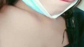 美貌とふしだらなセックスを備えた女の子が、股を開いて股のないマンコのフェラの後半で野性的に犯されます - JJを舐めたり、下着を引っ張って突き出したり、うめき声​​を上げたり、喘ぎ声を上げたりする様子はとても魅力的です、お見逃しなくよかったら