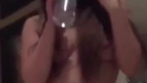 长髮美女热情扭动 咬咬时的眼神迷濛更挑动我的情慾
