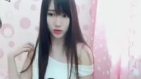 超漂亮极品女神主播,在八万粉丝前自慰片段流出来啦!!