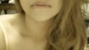 Só de olhar para o seu rosto, sei que você é uma prostituta! A segunda parte do diário sexual de uma garota asiática! carmela escova os dentes com um pênis ~ esfrega os seios grandes e os deixa molhados: ela quer ser fodida