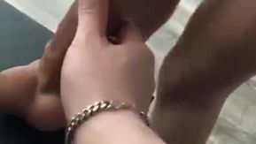 老婆想上下都填满~买个假屌满足自己!!