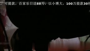 摄影师和女助手套路偷拍女模洗浴