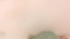 La belleza de la hermana real Zhu Yezi 1103 se engancha con su amiga sexual y le muestra su apasionado sexo oral: el sexo es muy lujurioso